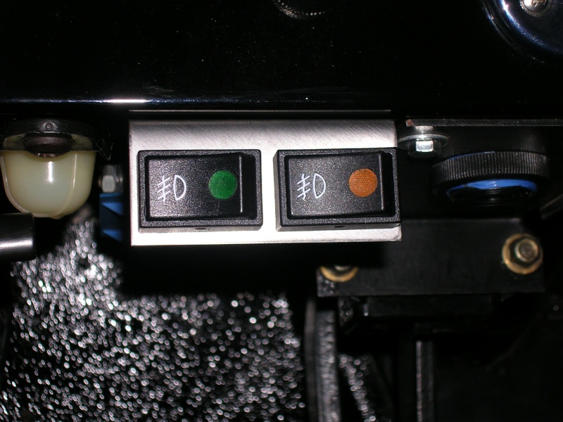 support interrupteur antibrouillard AR CJ7 Dscn4915