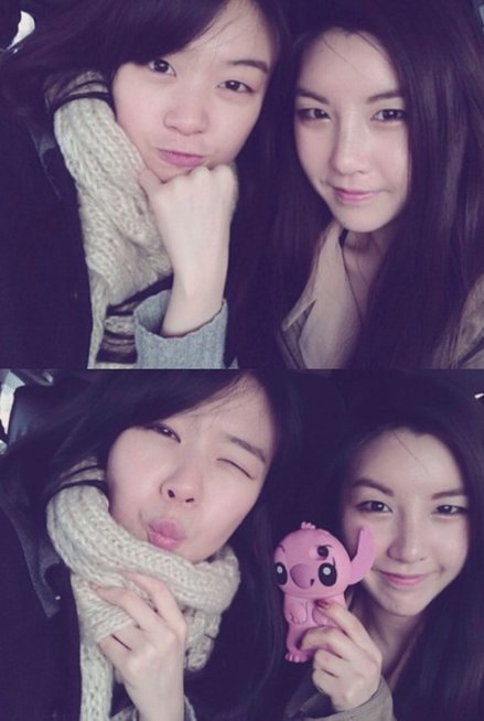 [130212] Minah de Girl’s Day muestra a su hermana en adorable selca Mina_s10