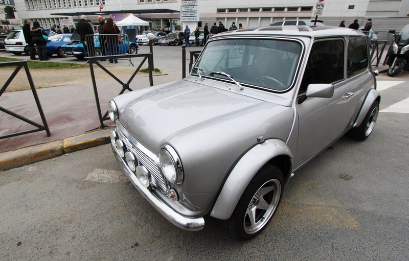 un peu spéciale cette Mini !!! Img73110