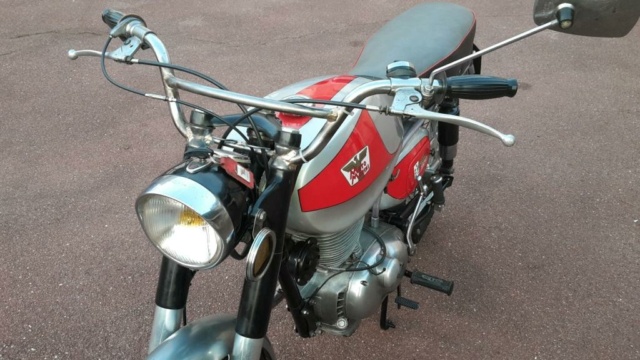 MORINI 250 Guidon10