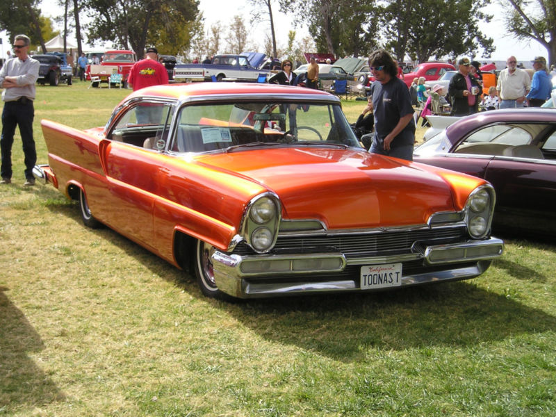 Lincoln 1956 - 1957 custom & mild custom - Page 2 T2ec1774