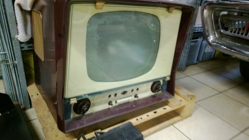 Téloches.... Vintage televisions - 1940s 1950s and 1960s tv - Page 2 Wp_20133