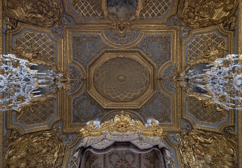 Versailles, la chambre de la Reine - Page 5 0d55e010