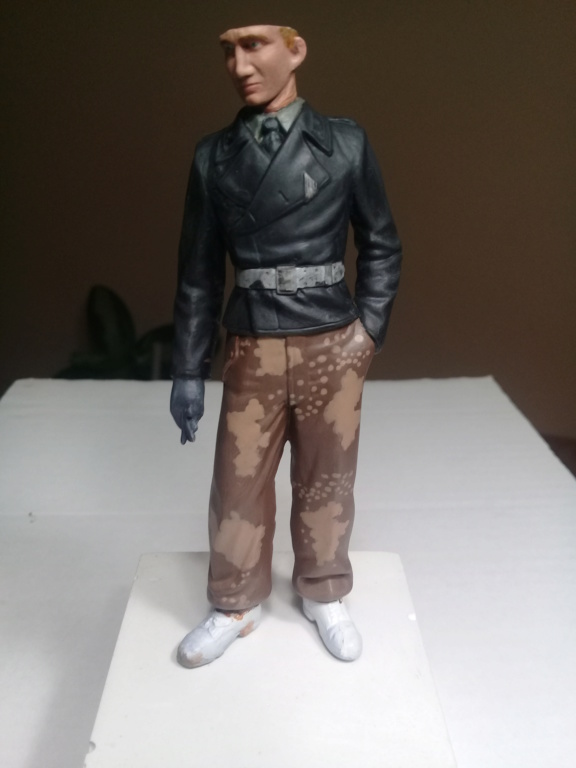 MeC: Panzer Crewman 1/16 20180622