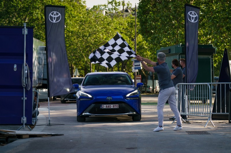 Toyota Mirai, plus de 1000 km, record du monde !!! 800_to14