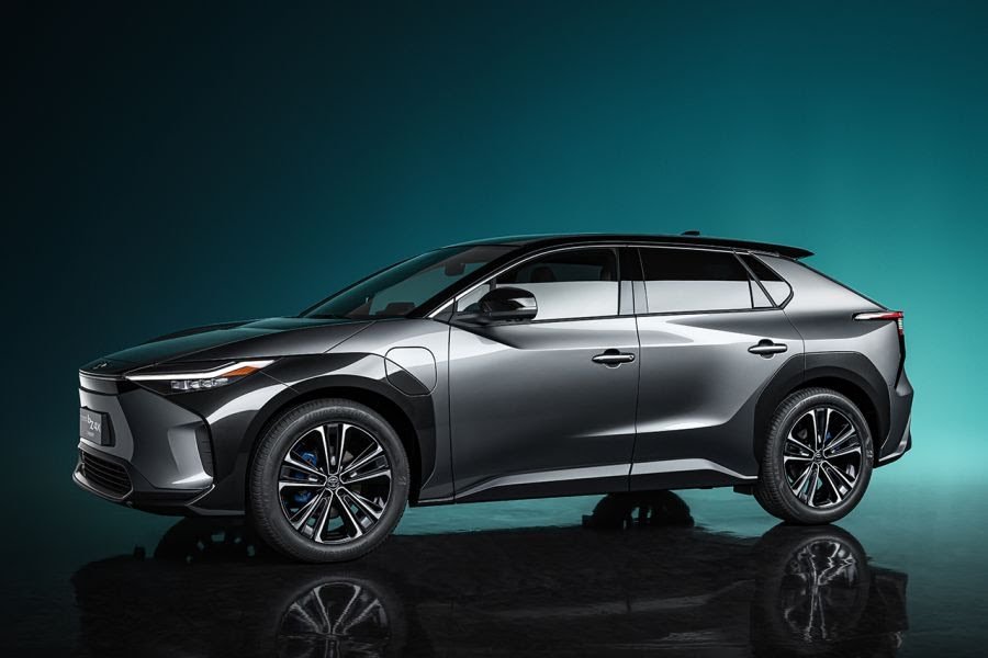 Toyota bZ4X Concept : ce SUV électrique gagnera en autonomie grâce à des panneaux solaires Toyota59