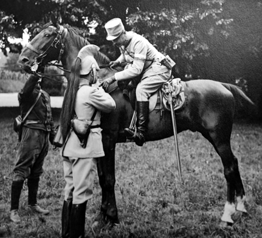 1915 Capitaine de Gendarmerie employé au service d'état-major 1915_c11