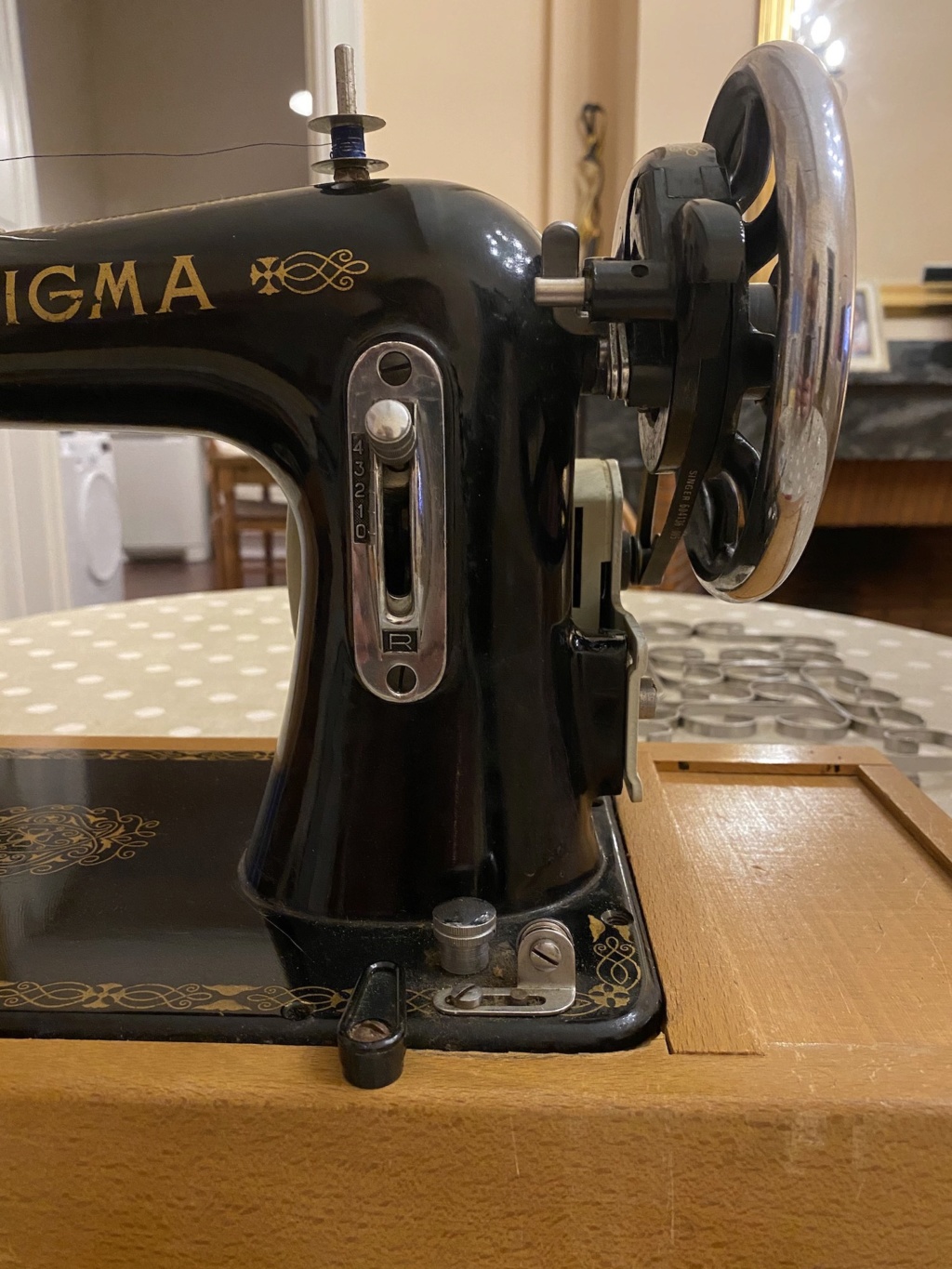 [Esteve] Máquina de coser Sigma Modelo A Especial  Img_7310