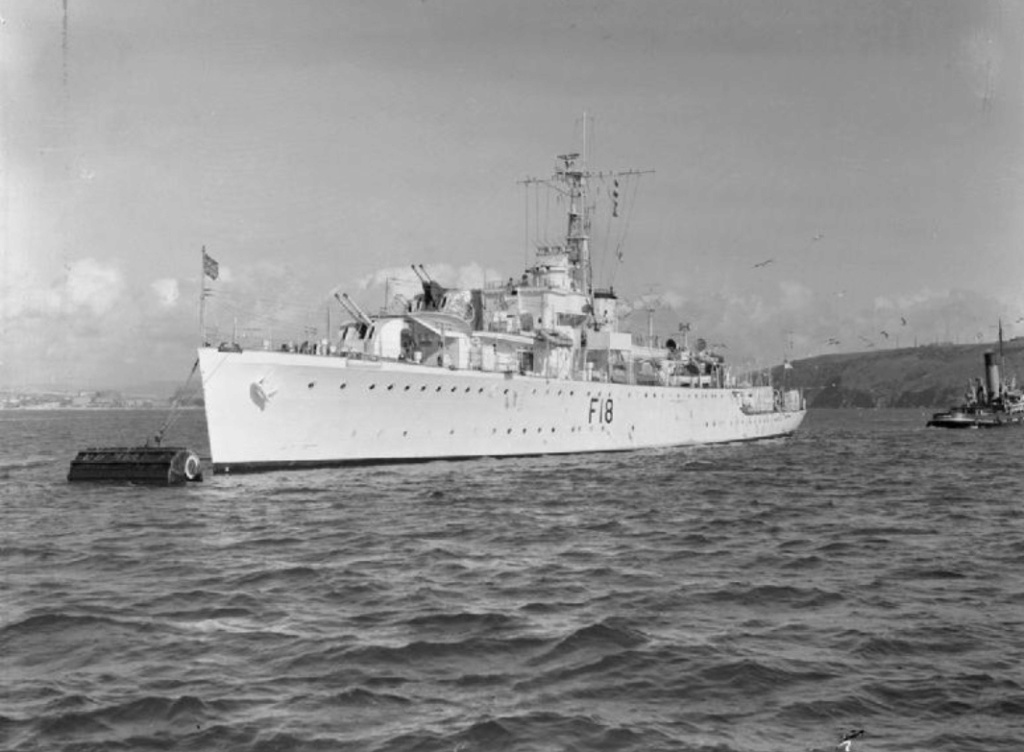 HMS Classe Black Swan 1/72° Img_2118