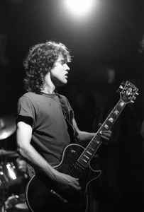 31 mars 1955: Angus McKinnon Young  16709312