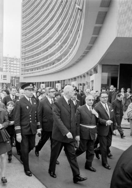 1er février 1969 Le général Charles de Gaulle avec le maire de Rennes  Getty336