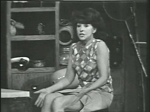 août - 04 août 1966: Au théâtre ce soir - Virginie Louisa10