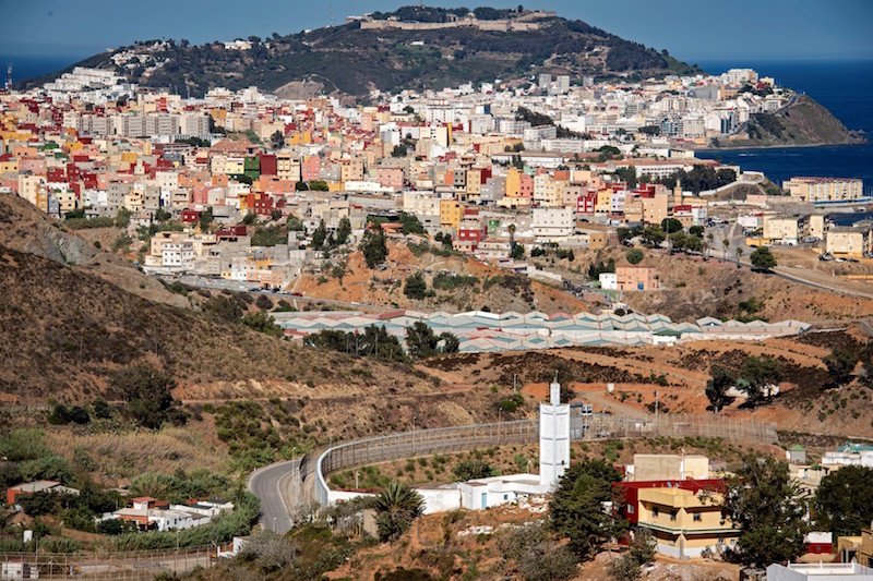 ملك اسبانيا يطمح لـ “علاقات جديدة” مع المغرب - صفحة 5 Ceuta10