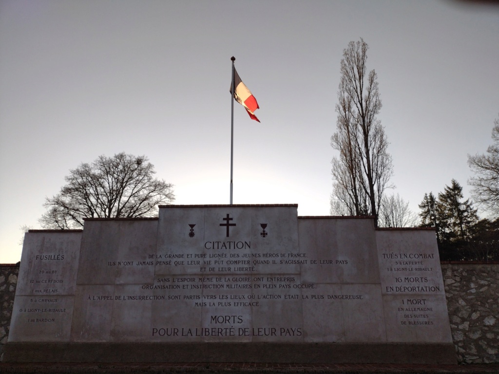 Nécropole nationale à La Ferté Saint Aubin (45) 27429910