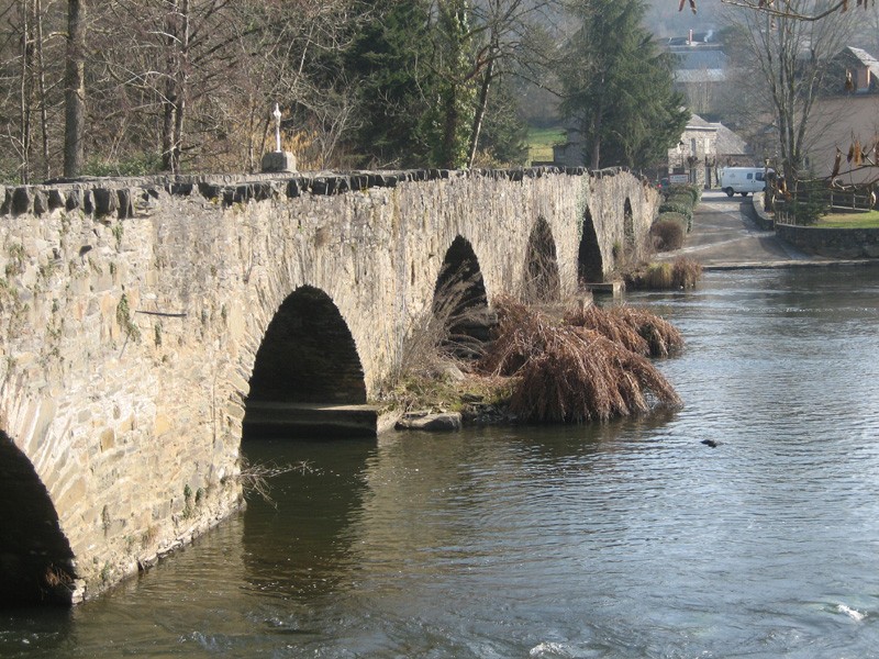 Un brin de Corrèze pour une messe 1 Pont12