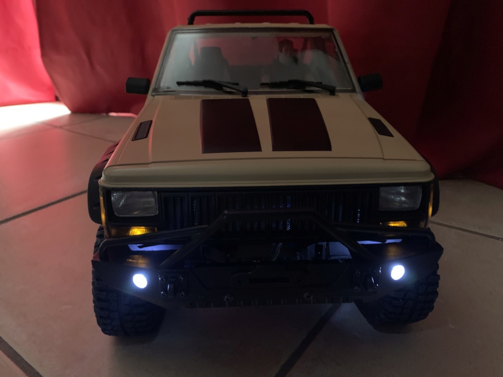 Projet SCX10 II - Carrosserie Comanche et Cherokee XJ - Page 2 0c872910