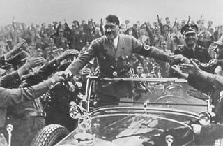 Une date, un vnement. - Page 4 Hitler10