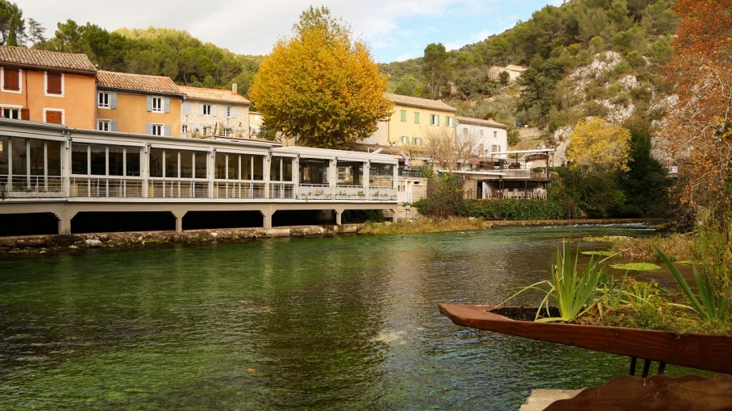 Fontaine de Vaucluse (village) 15210