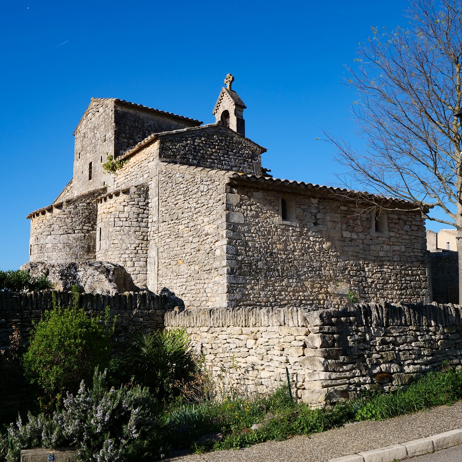 Eglise de St Pantaléon (84) P1005937