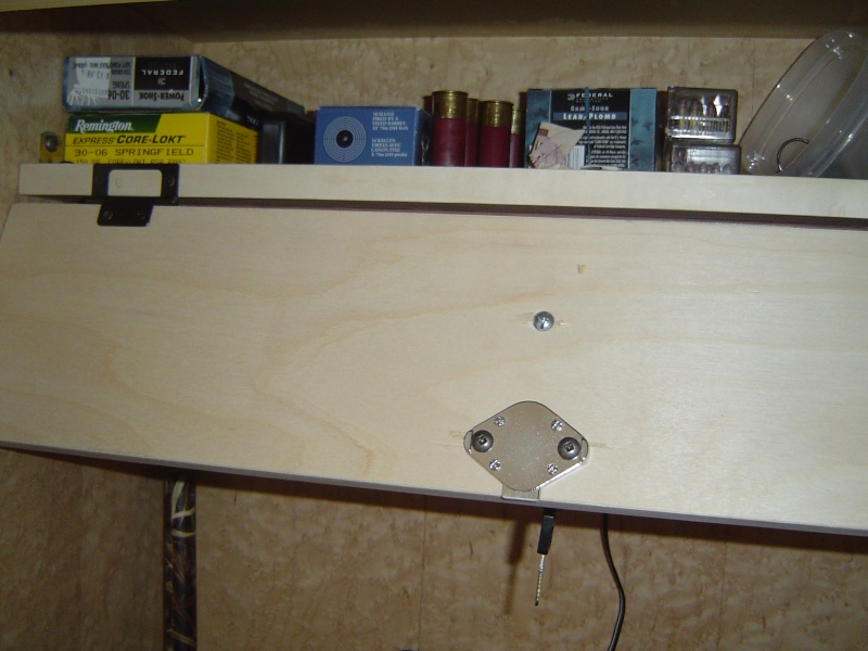 mon armoire a fusil en erable piqu Armoir14