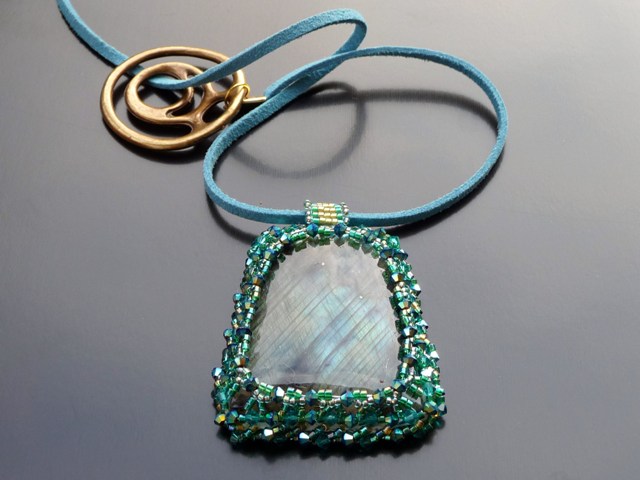 Pendentif Labradorite par Poupée 31 01210