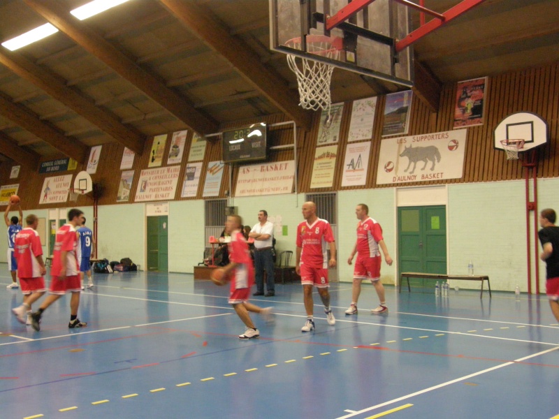 MATCH SENIORS MASC B - ESTREUX DU 18/10/08 VICTOIRE 62 -53 Pa180052