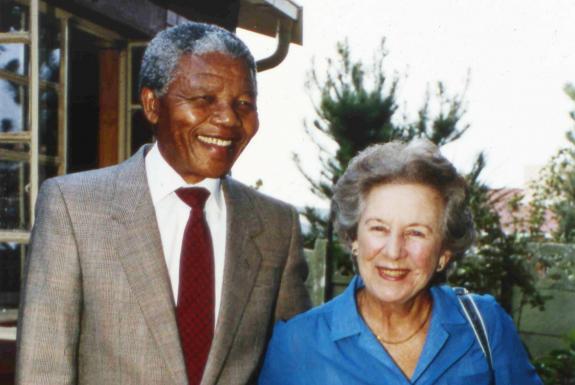 Afrique du sud : l'ex-dpute anti-apartheid Helen Suzman est morte H_4_il10