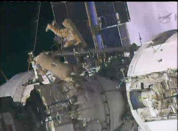 Expedition 36 (Déroulement de la mission) Eva_2210