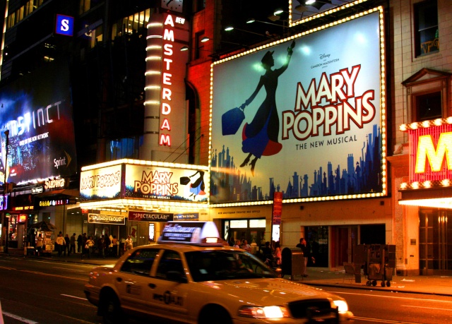 Mary Poppins [Musical - 2004] - Page 2 00910
