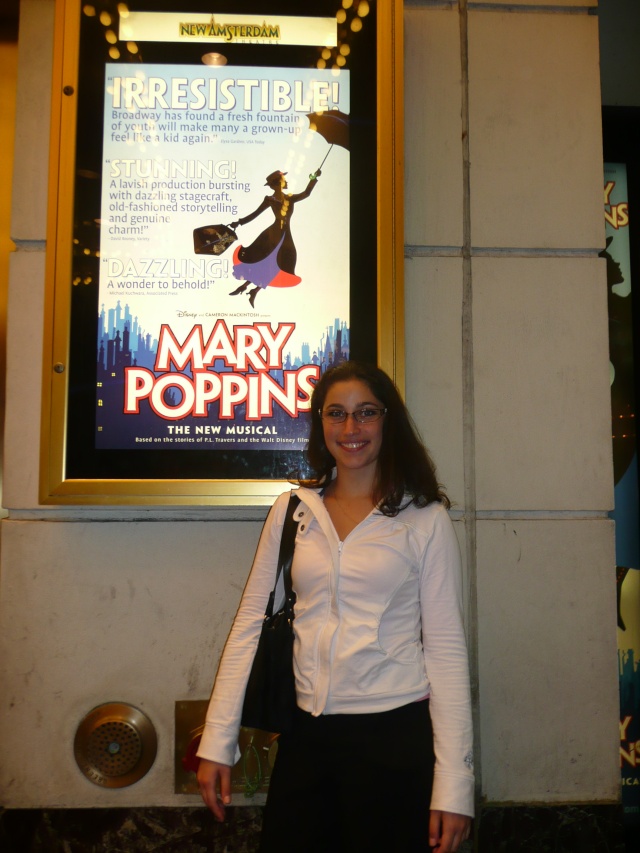 Mary Poppins [Musical - 2004] - Page 2 01110