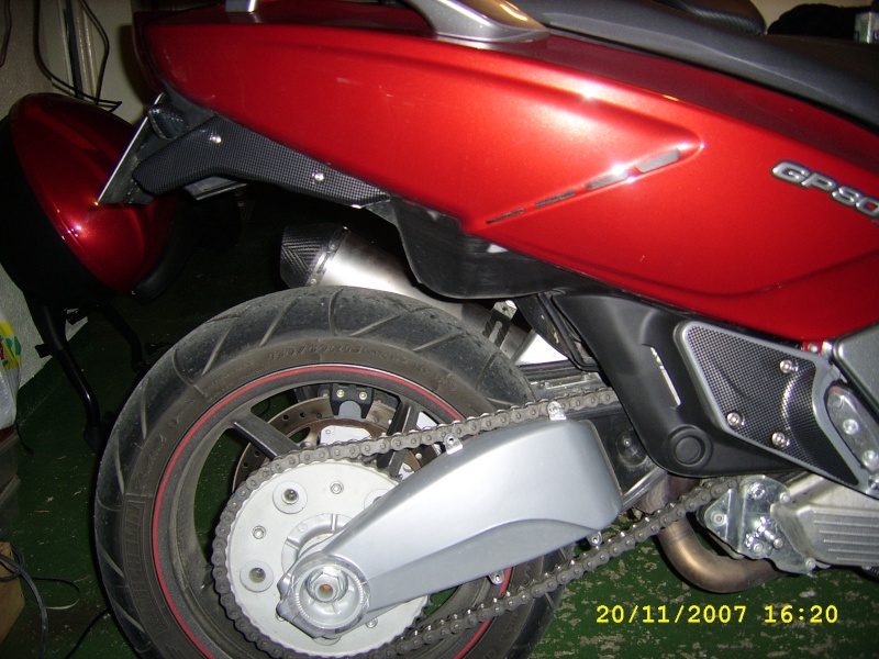 Ma moto GP800 (photo garde boue AV modifié) Ssa50110