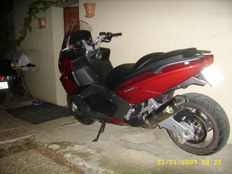 Ma moto GP800 (photo garde boue AV modifié) Ssa50118