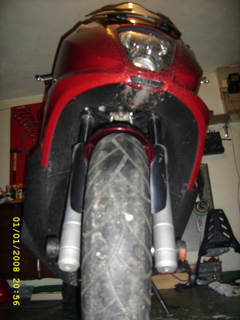 Ma moto GP800 (photo garde boue AV modifié) Ssa50125