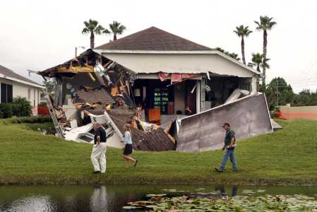 SINKHOLES : LE PHENOMENE S'ACCELERE B4s_si10