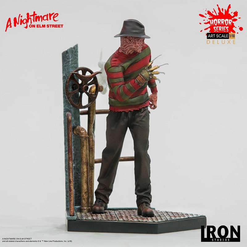 IRON STUDIOS : A Nightmare On Elm Street – Freddy Krueger Statue A_nigh21