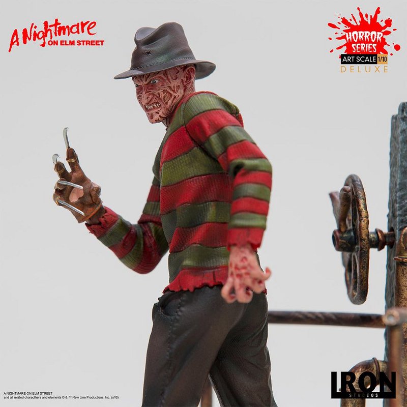 IRON STUDIOS : A Nightmare On Elm Street – Freddy Krueger Statue A_nigh27