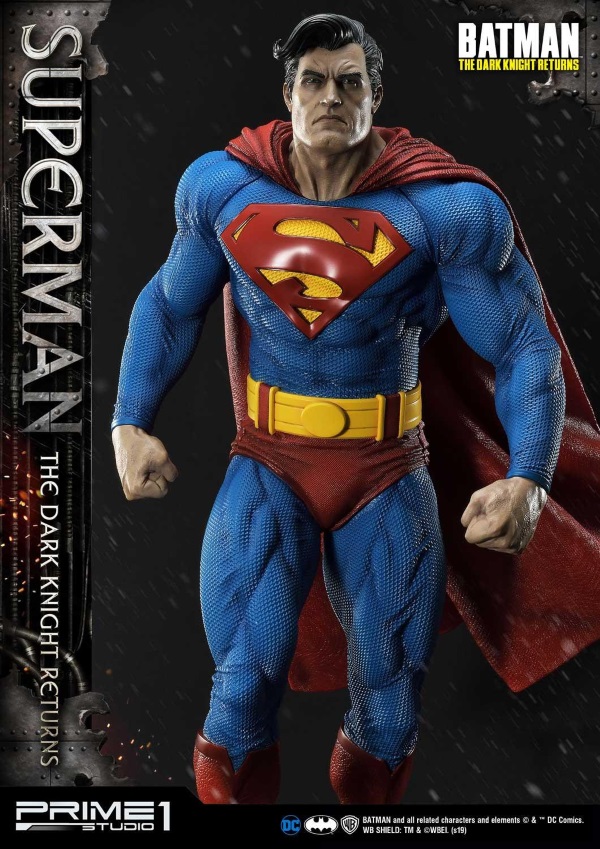 The Dark Knight Returns – Superman 1/3 Scale Statue Dark-k16