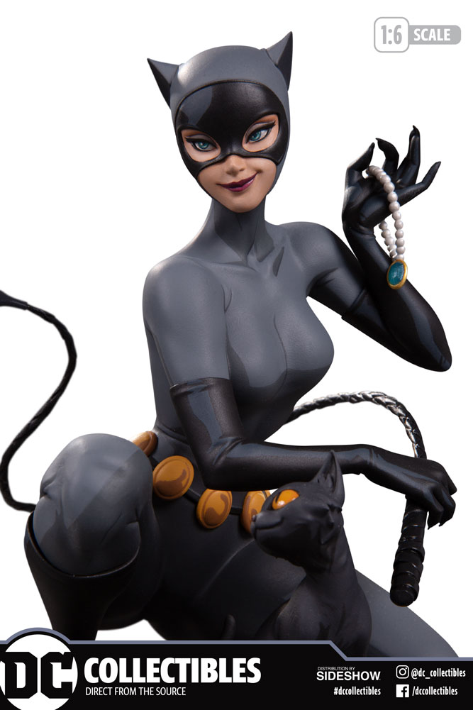 CATWOMAN statue DC designer Series : Stanley Lau  Dcc-ar11