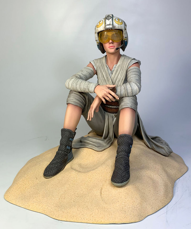 REY DREAMER STATUE Gentle10