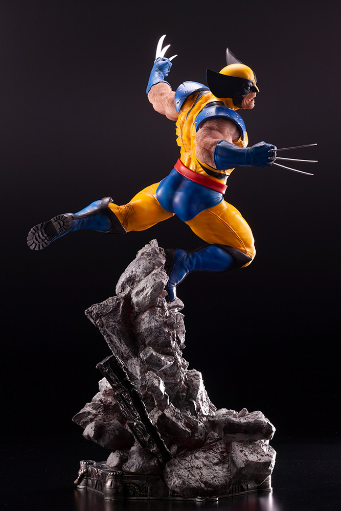 WOLVERINE Fine Art Statue  Koto-217