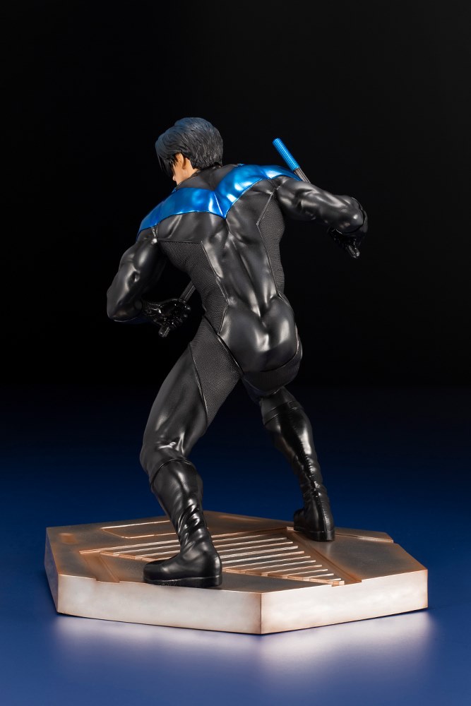 Nightwing 1/6 Statue Koto-n12