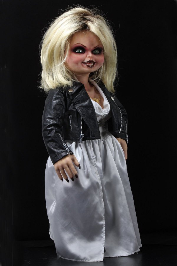 Bride of Chucky : Life-Size Chucky and Bride of Chucky – 1:1 Replica  Neca-l21