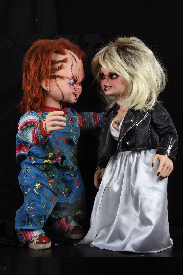 Bride of Chucky : Life-Size Chucky and Bride of Chucky – 1:1 Replica  Neca-l22