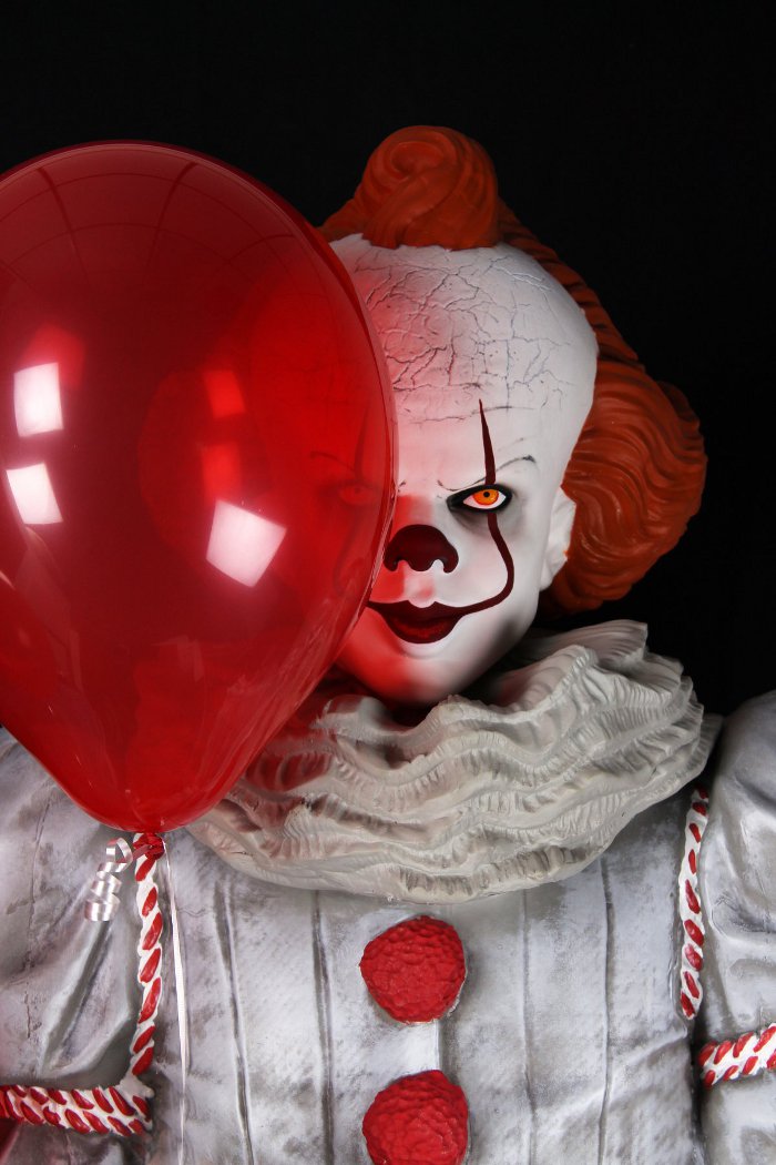 IT: Chapter Two – Pennywise Life Size  Neca-l31