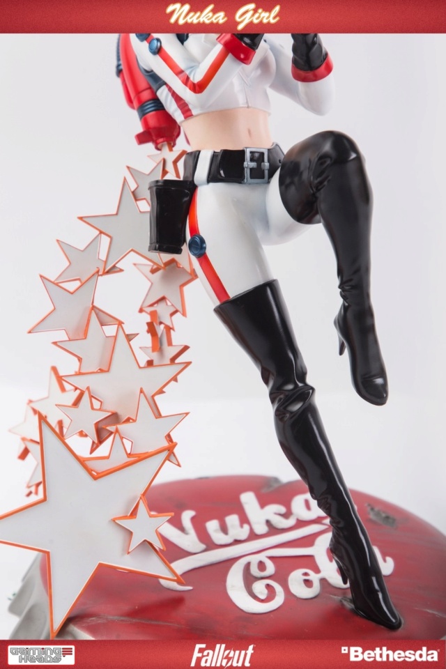 GAMING HEADS : Fallout – Nuka Cola Girl Statue Nuka-c13