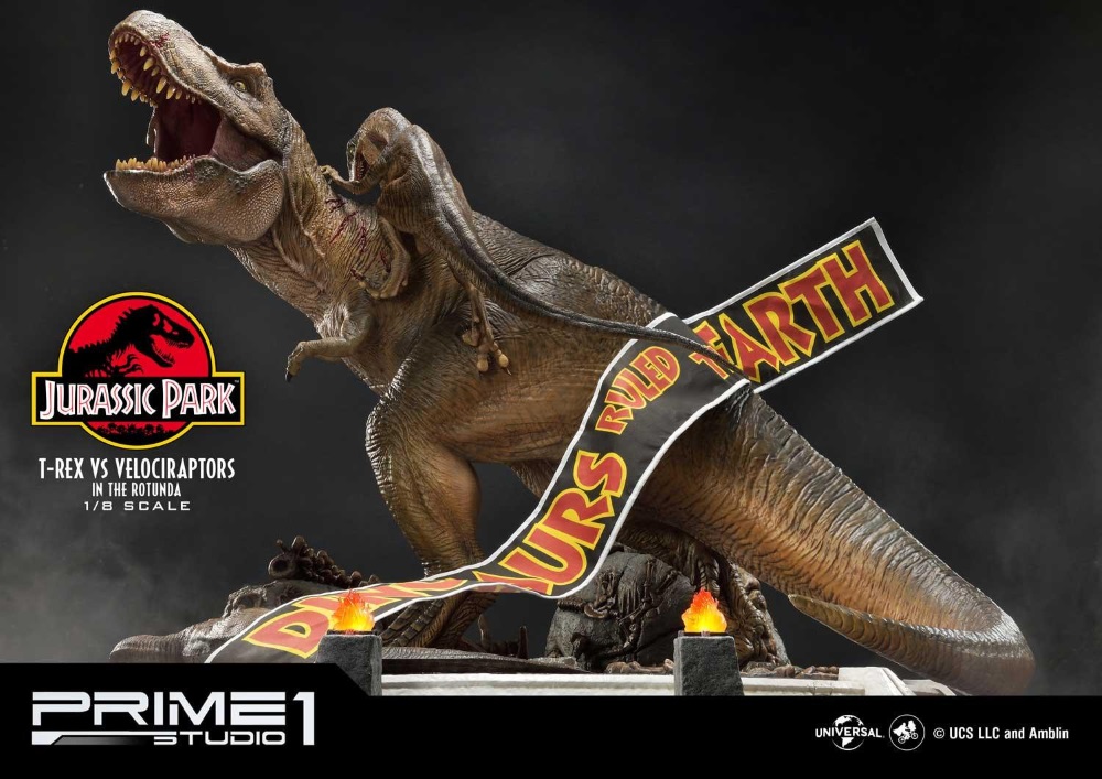 Jurassic Park T-Rex vs Velociraptors in the Rotunda 1/8 scale Statue Prime-90