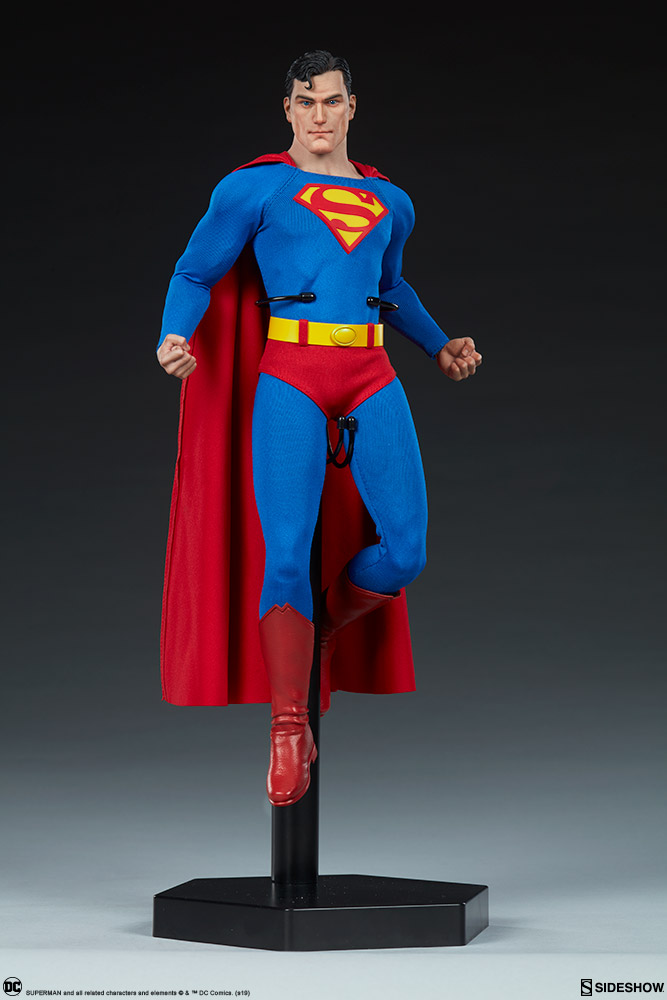SUPERMAN Sixth Scale Figure Superm15