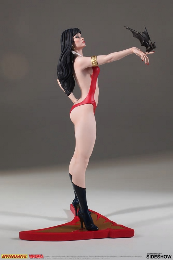 Dynamite Entertainment - Vampirella Jose Gonzalez Vampir21