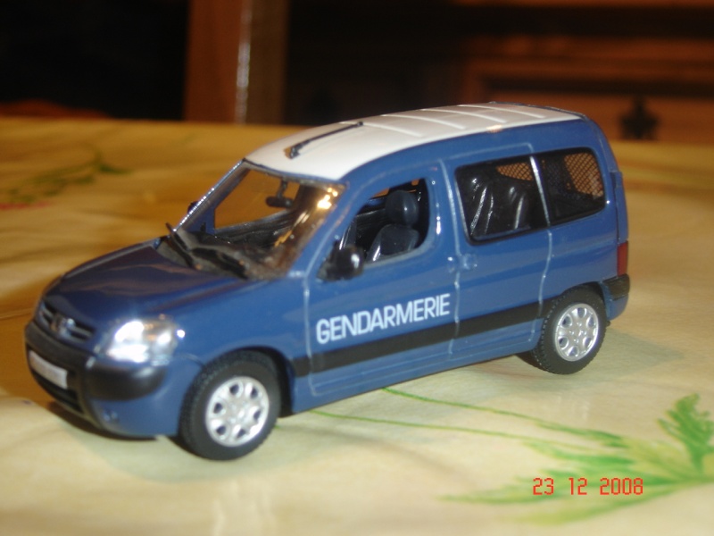 Ma collection de véhicule de gendarmerie Dsc03316