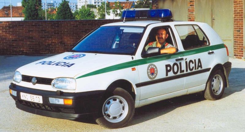 Les Vw dans la gendarmerie,pompiers,ambulance et militaire Vw20go10